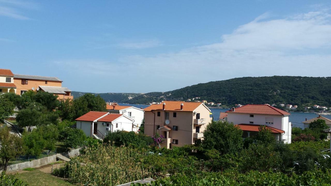 Guesthouse Familija Tariba Supetarska Draga Exterior foto